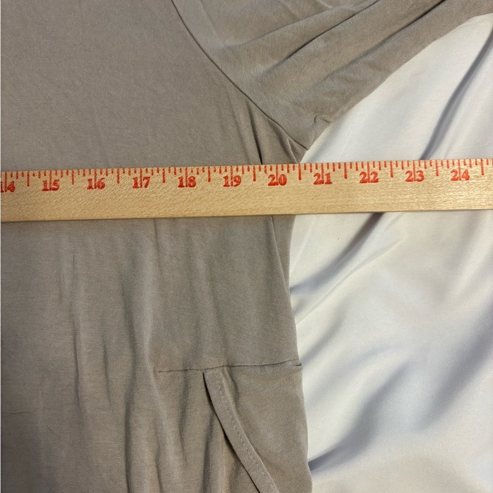 J. Jill Wearever Collection L Petite Taupe Knit Tunic - Picture 4 of 8